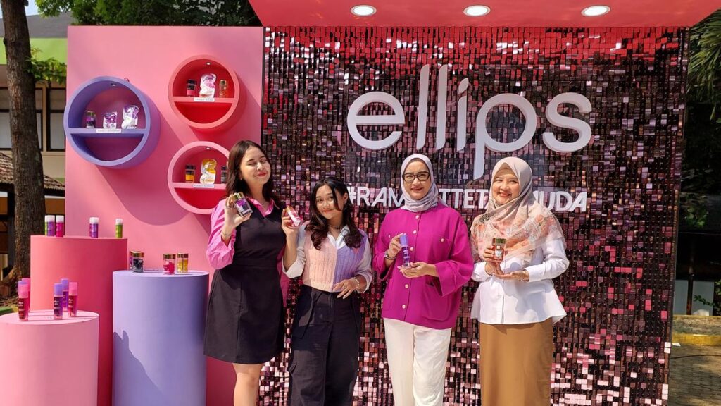 Ellips Shine Sister Goes to Campus Dorong Mahasiswa Unpad Tampil Lebih Percaya Diri dengan #StayYoungHair