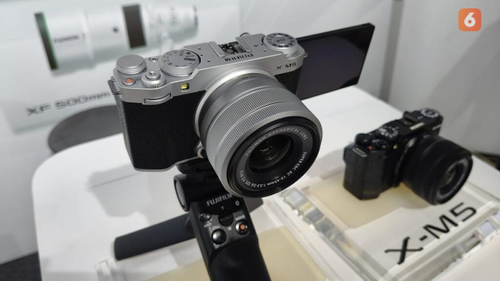 Fujifilm X-M5 Dirilis: Kamera Mirrorless Ringan dengan Kualitas Profesional