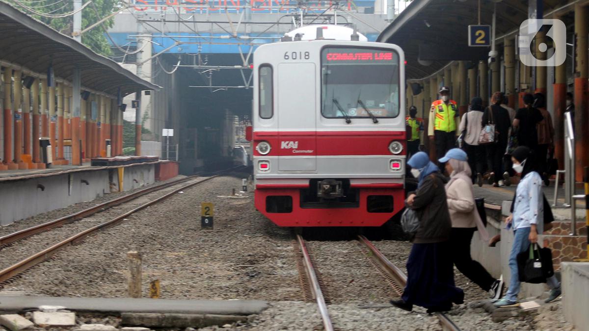 KRL, TransJakarta hingga Kota Tua, dan Commuter Line Beroperasi 24 Jam di Malam Tahun Baru 2025