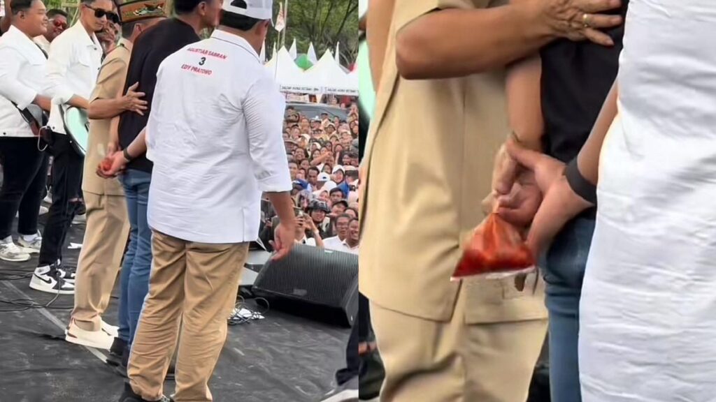 Momen Kocak Kaesang Pangarep Sembunyikan Paket Pentol Saat Foto Bareng Presiden Prabowo