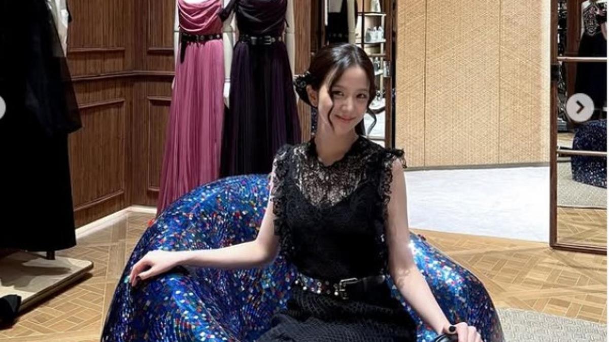 Wanita Tercantik di Dunia Jisoo BLACKPINK Tampil Anggun di Acara Dior di Bangkok