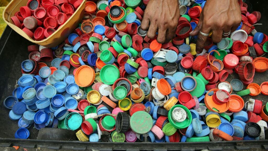 Darurat Polusi Plastik, Bali Larang Air Minum Dalam Kemasan Mulai 3 Februari 2025