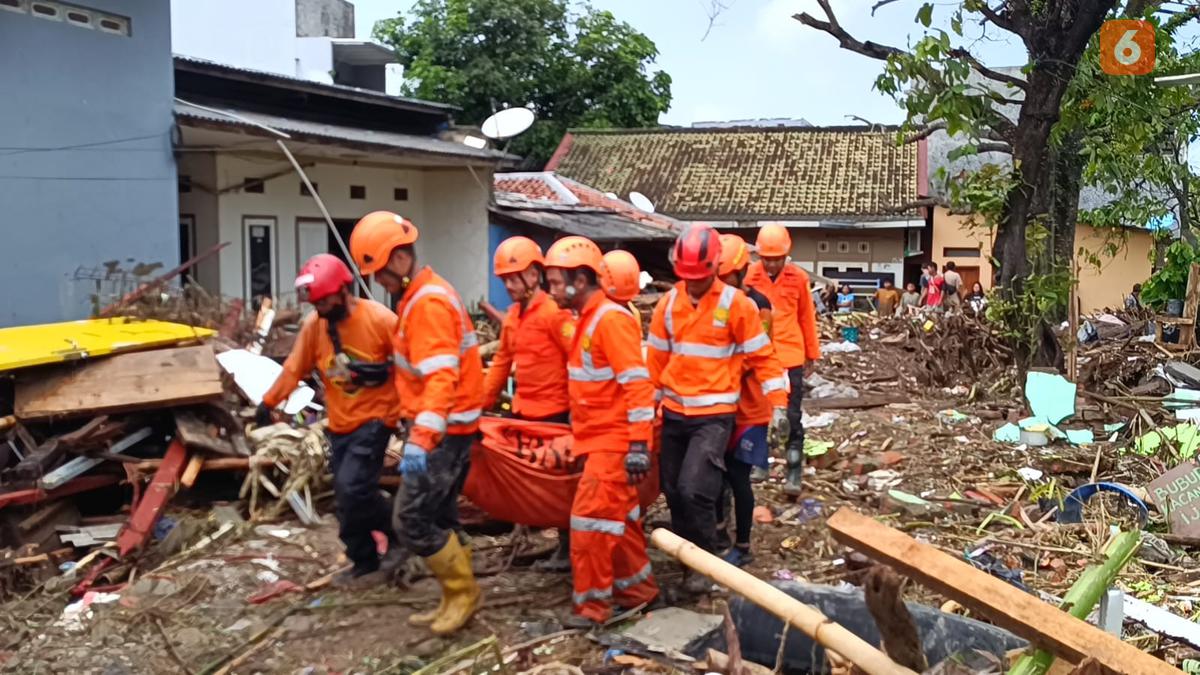 Penduduk viral marah dengan pria yang disebut bodoh meskipun istri dan anak -anak mereka dibunuh oleh banjir sukabumi