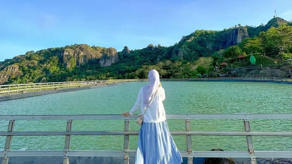 6 Rekomendasi Wisata ke Gununckidul Selain pantai untuk liburan Vesak