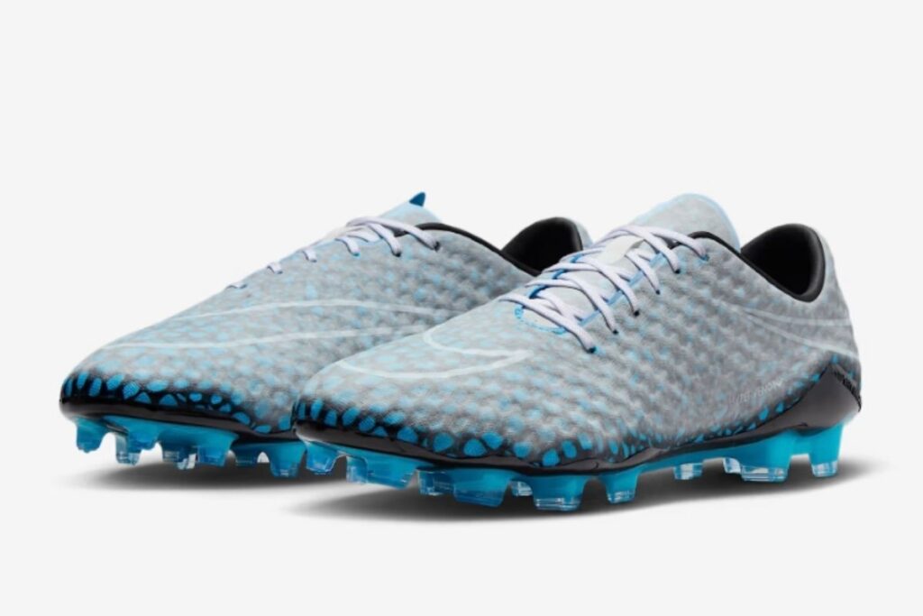 Sepatu Nike Hypervenom hadir lagi, berikut tanggal rilis & harganya