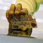 Pengguna KRL dapat mengisi kartu multi trip KRL melalui Gopay, periksa di sini