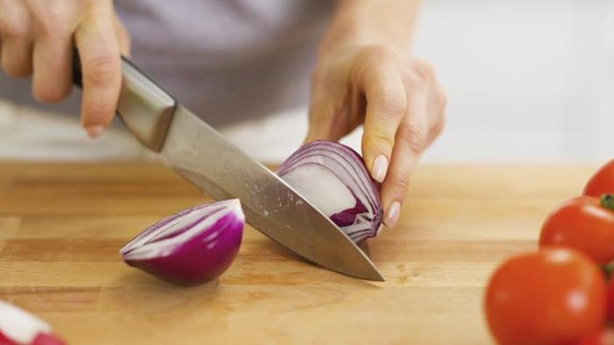Potong bawang tanpa menangis? Ini adalah versi yang kuat dari versi fisikawan
