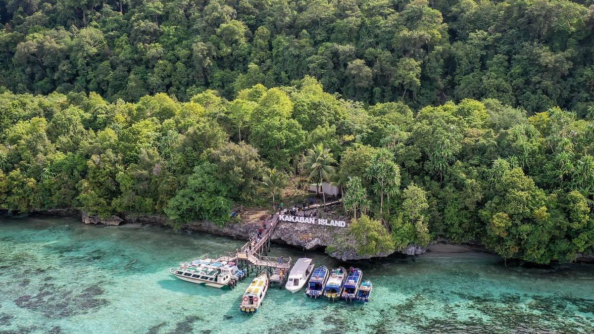 Turis Tiongkok ditemukan tewas di pulau Kakaban Kalimantan, diduga karena mengambil kamera yang jatuh