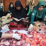 Ide menu Idul Adha: Resep kulit kambing pedas, kare, dan tumis pare