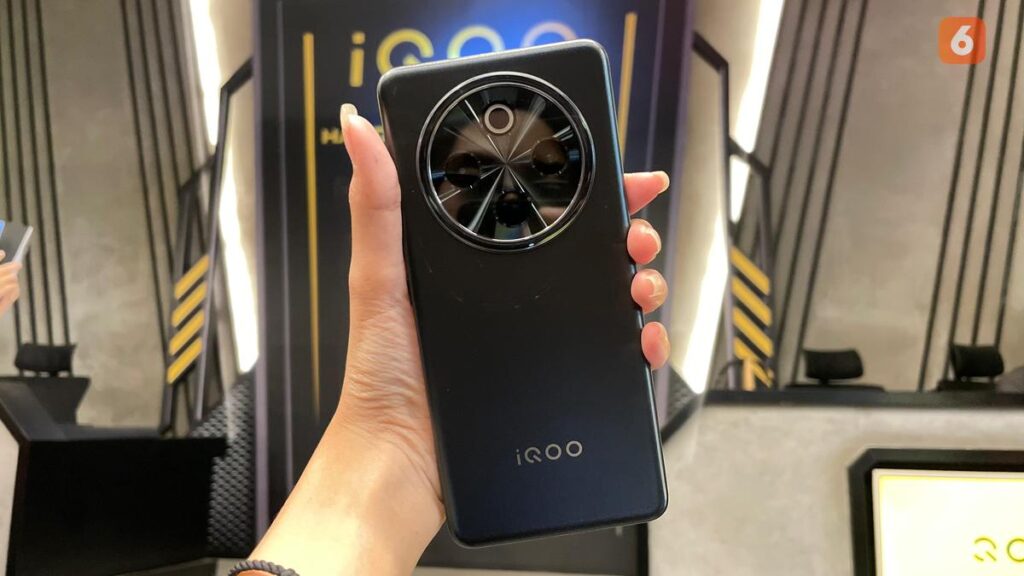 Iqoo Z10 siap diluncurkan di Indonesia dengan chipset Snapdragon 7s Gen3 dan baterai 7.300mAh