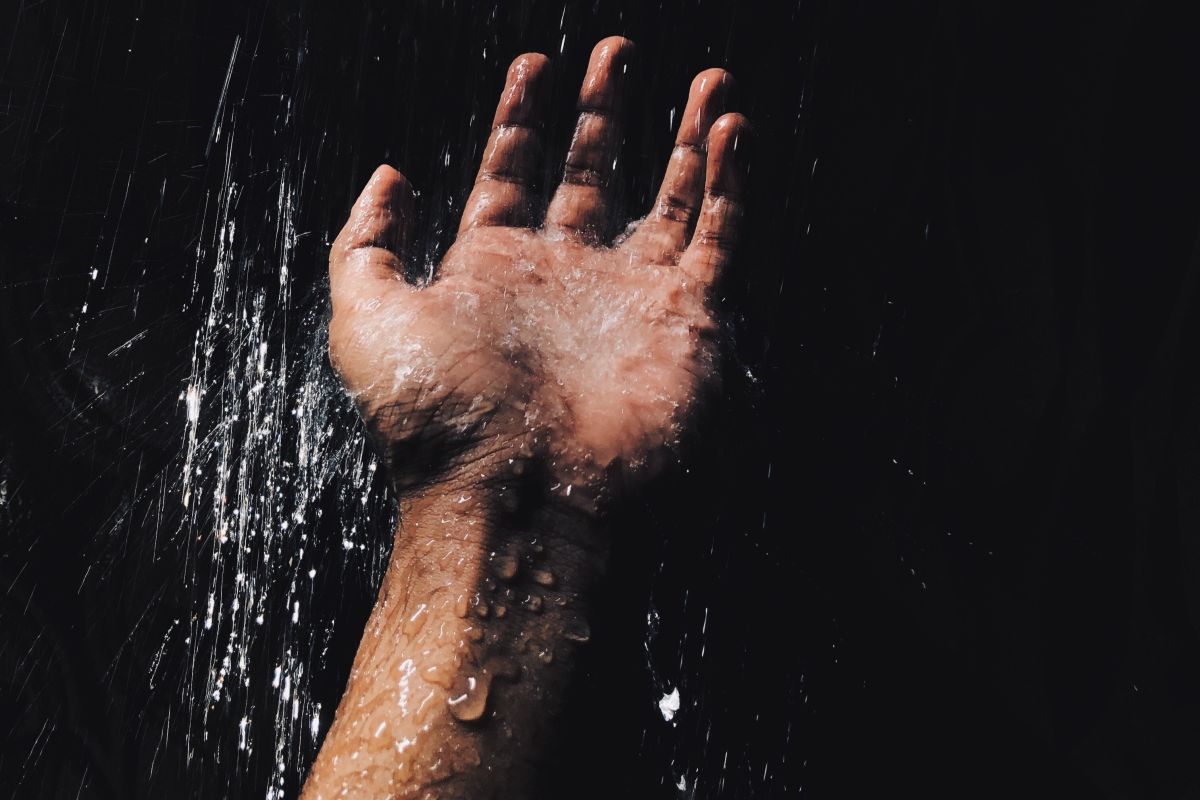 Jatuh di kamar mandi bisa berakibat fatal? Ini penjelasannya