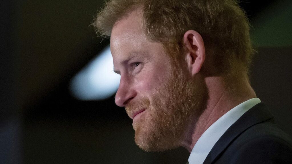 Pangeran Harry Pertimbangkan Mengubah Nama Keluarga, Meminta Saran Adik Putri Diana