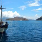 Perahu wisata terbalik di Taman Nasional Komodo, 2 wisatawan asing yang terluka