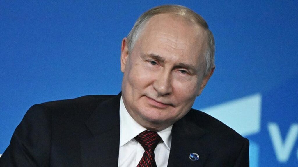 Presiden Rusia Vladimir Putin Ingin Membuat Aplikasi Pesan Penggantian WhatsApp dan Telegram