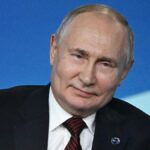 Presiden Rusia Vladimir Putin Ingin Membuat Aplikasi Pesan Penggantian WhatsApp dan Telegram