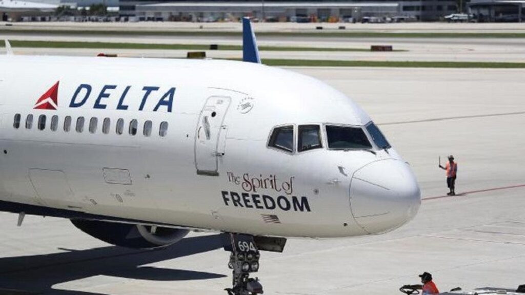 3 Top Today's News: Delta Airlines Pilot ditangkap setelah pesawat dengan aman