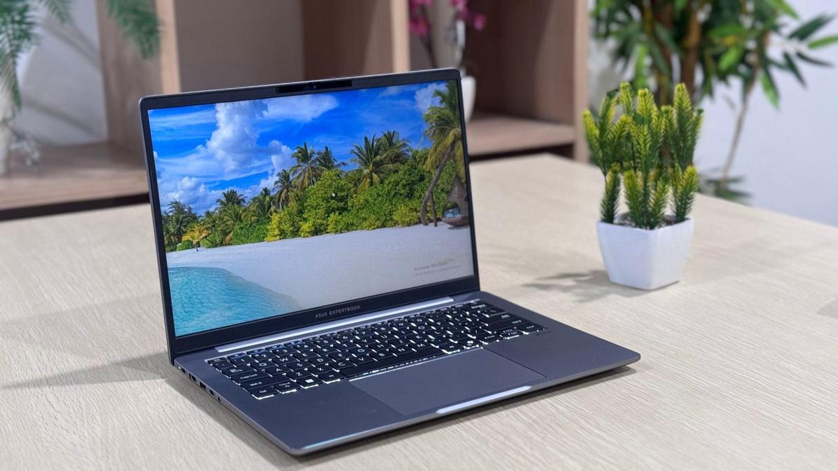 Asus Expertbook P3, laptop yang tangguh dan pintar untuk para profesional dengan mobilitas tinggi