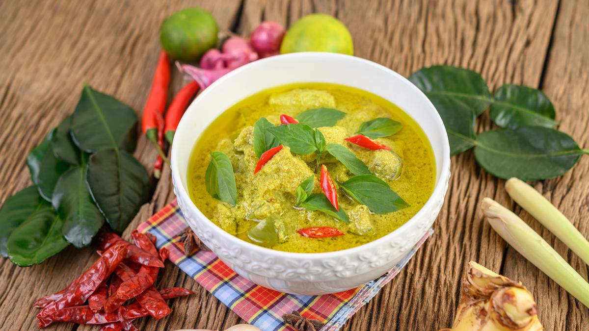 Resep Opor Ayam Kuning Terbaik, Sederhana Tapi Adiktif