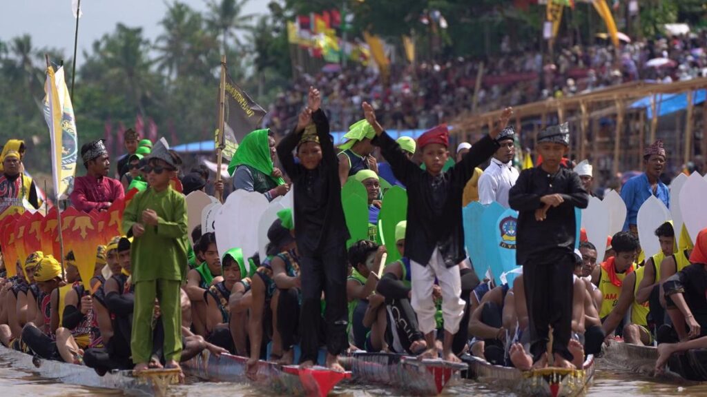 Sejarah tradisi landasan pacu dari Riau yang diklaim sebagai Malaysia setelah di seluruh dunia