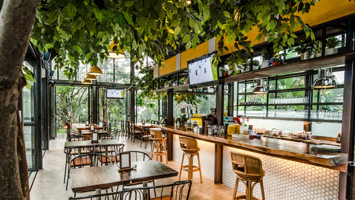 30 Rekomendasi untuk makan tempat di Bandung untuk keluarga, nyaman dan ramah anak