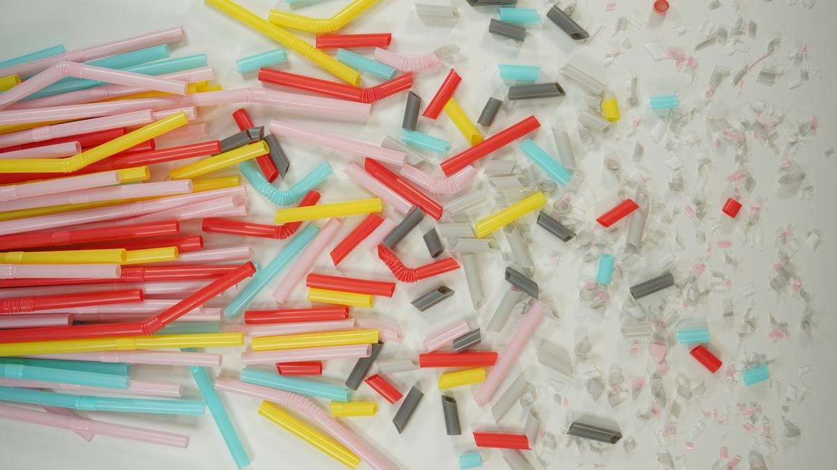 Cara mengurangi paparan mikroplastik menurut para ahli