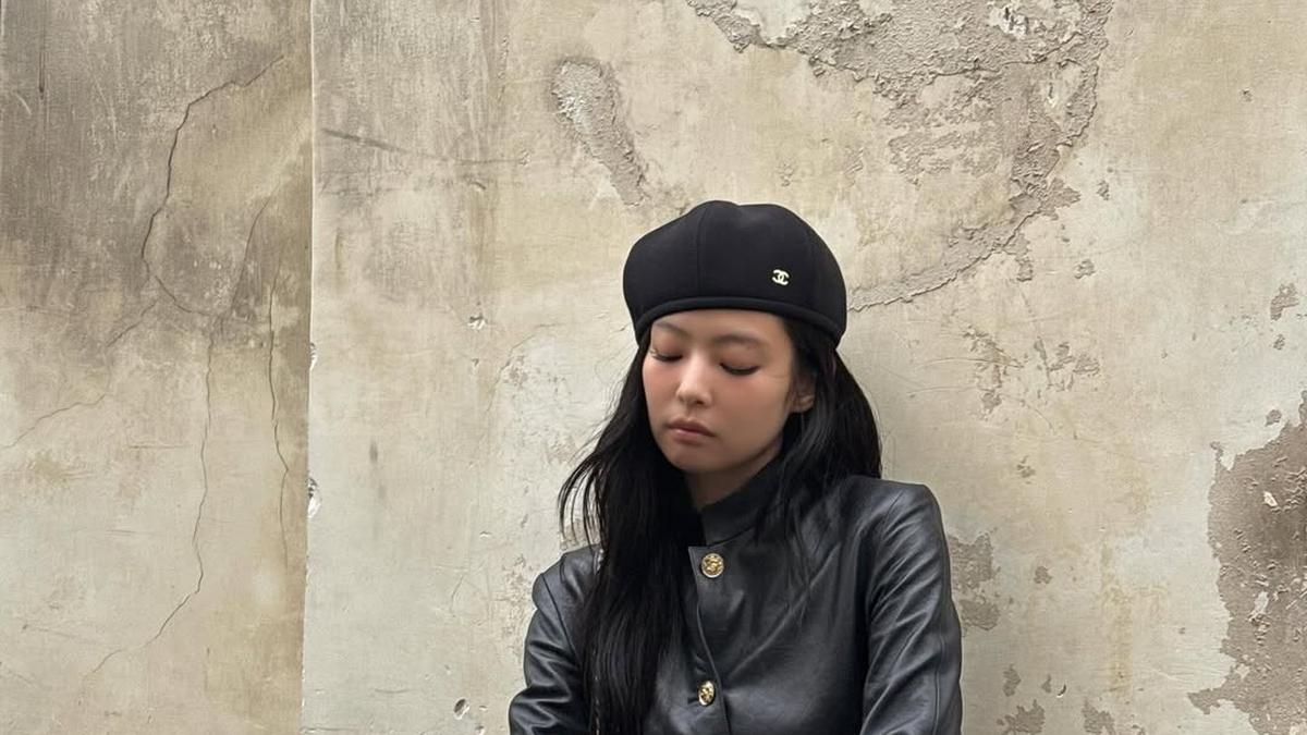Serangkaian semua gaya -black Jennie Blackpink menjadi manusia Chanel