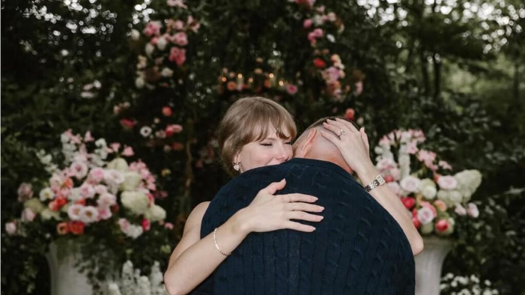 Top 3 Today's News: Taylor Swift Fiance dengan Travis Kelce, Antique Diamond Diamond Ring di Cerlon