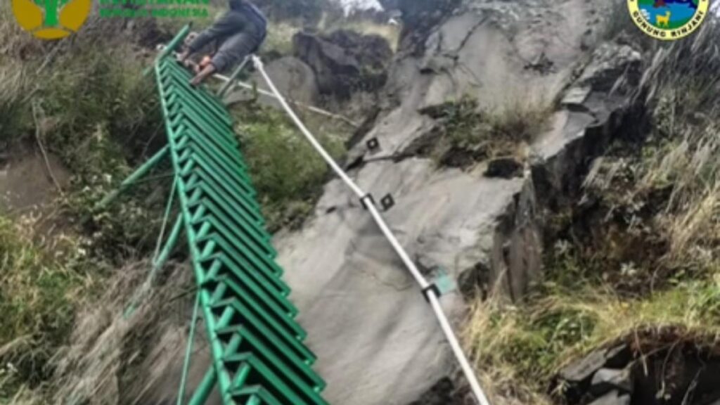 Top 3 Today's News: Penampilan terbaru Gunung Rinjani setelah jejak hiking diperbaiki