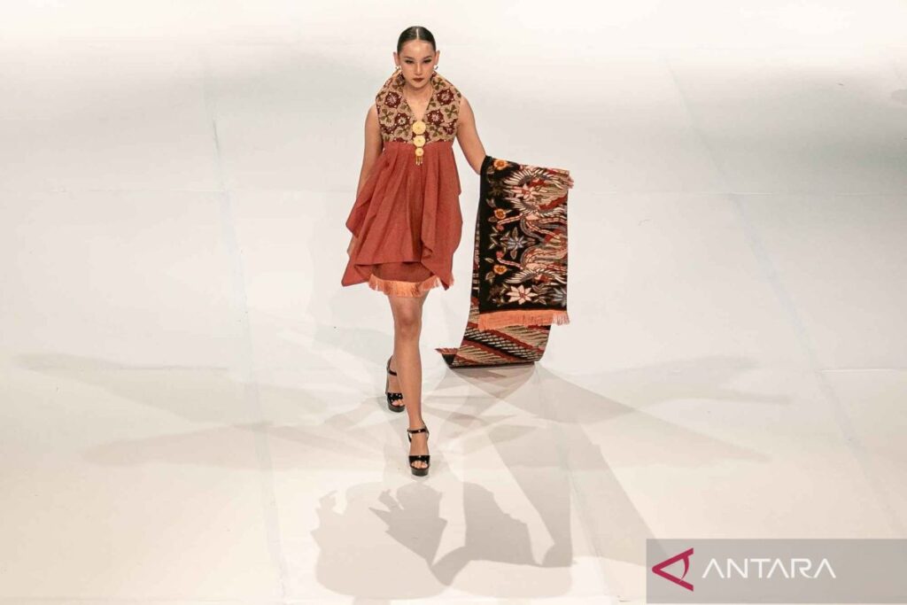 10 motif batik paling populer dari berbagai daerah di Indonesia