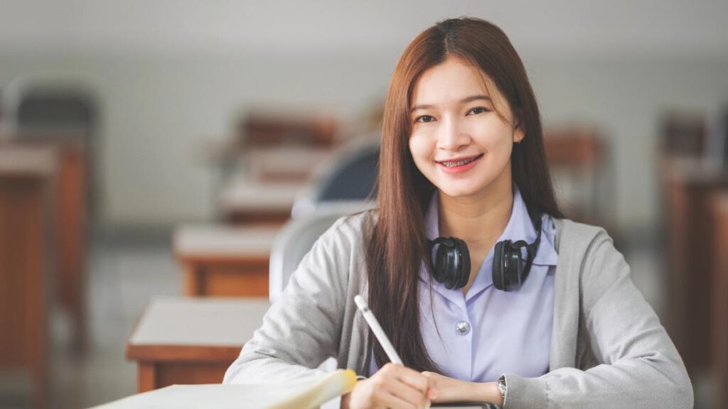 Jadwal Kuliah yang Sibuk? Parfum MAJIKA adalah rahasia pelajar agar tetap wangi dan mood sepanjang hari