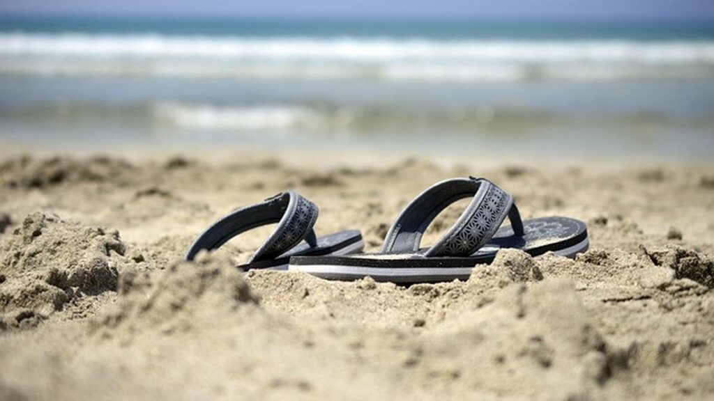 6 Model Sandal Jepit Pria yang Bisa Dibeli di Harbolnas 11.11