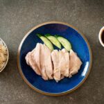 6 Resep Ayam Hainan, Kuliner Ala Restoran di Rumah