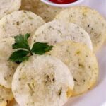 6 Resep Kerupuk Aci Sederhana yang Bisa Mengembang Besar Saat Digoreng