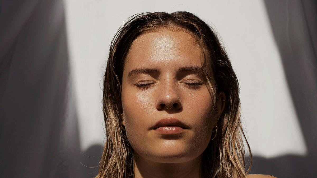 Banyak orang yang mengeluarkan produk minuman kolagen instan, solusi perawatan kulit tanpa repot