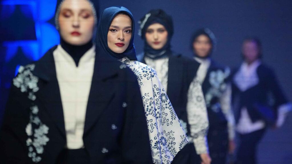 Jakarta Muslim Fashion Week Promosikan Busana Sopan Indonesia ke Pasar Global
