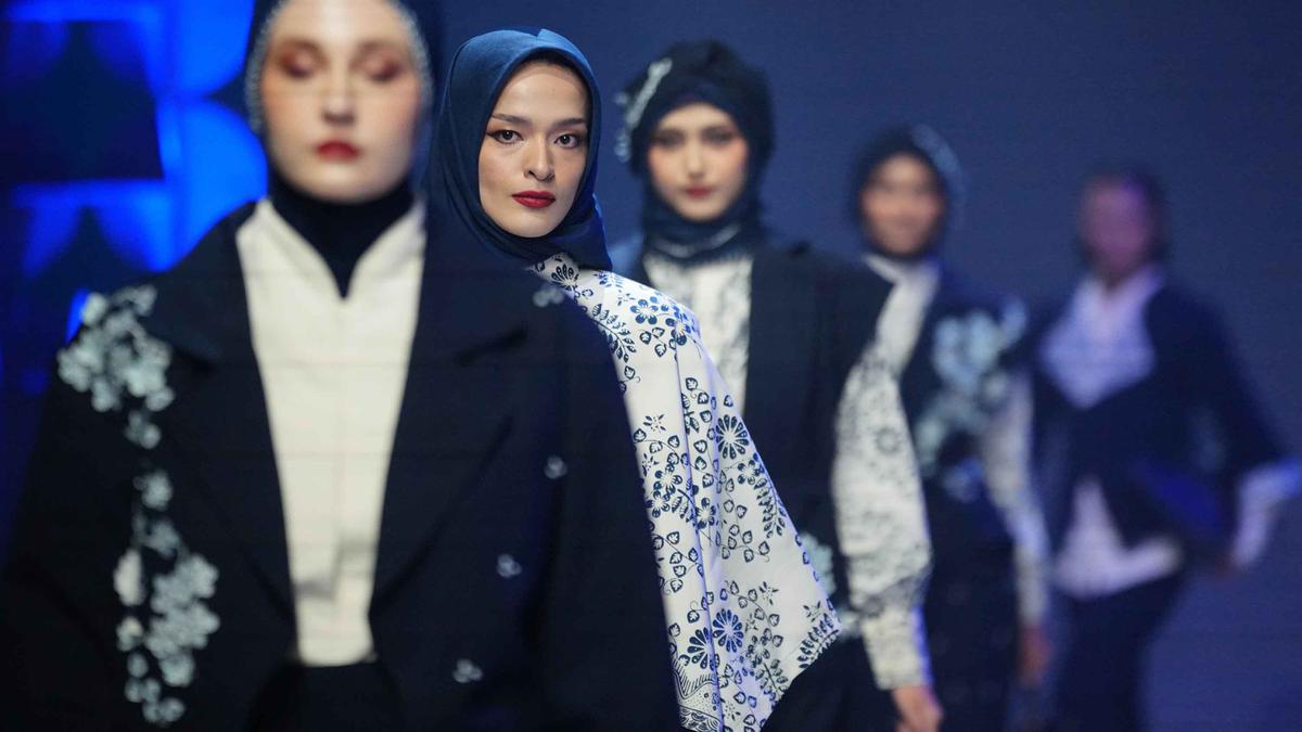 Jakarta Muslim Fashion Week Promosikan Busana Sopan Indonesia ke Pasar Global