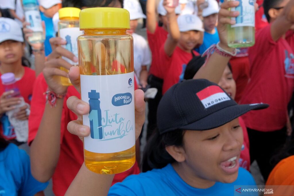 Tips merawat tumbler agar tidak bau dan tetap aman dipakai setiap hari