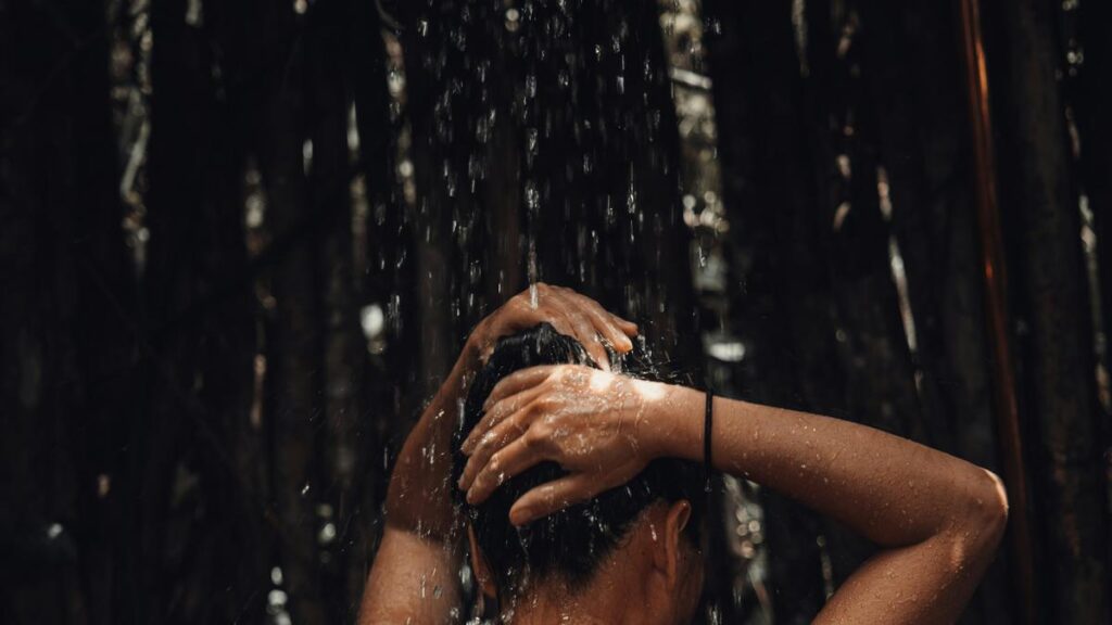 Tren Mandi Gelap, Diklaim Efektif Menenangkan Otak dan Membantu Tidur Nyenyak