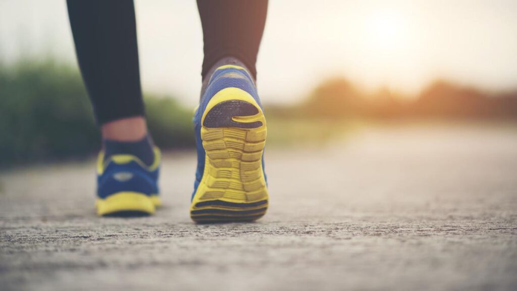 Cara Melipatgandakan Manfaat Jalan Kaki untuk Jantung dan Panjang Umur