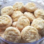 Cara Membuat Kue Sagu Keju yang Anti Retak dan Tidak Melebar