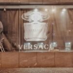 Kapan Prada Group mengumumkan pengganti Dario Vitale di Versace?
