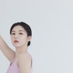 Go Yoon Jung diduga menjalani operasi karena batang hidungnya terlihat semi transparan