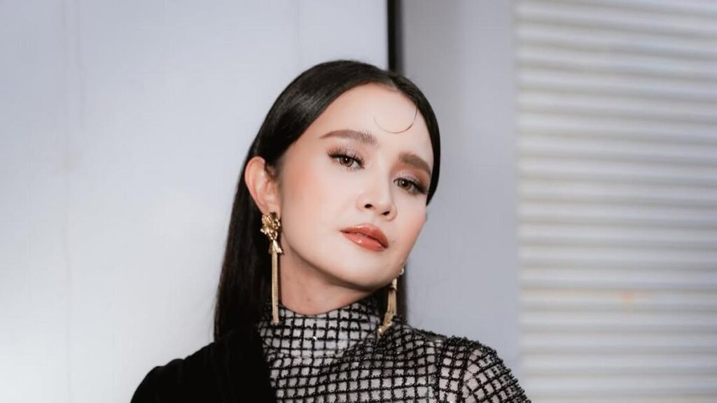 Intip Lagi 6 Gaya Michelle Ziudith di Gala Premiere Film Alas Roban, Hari Pertama Tembus 176 Ribu Penonton