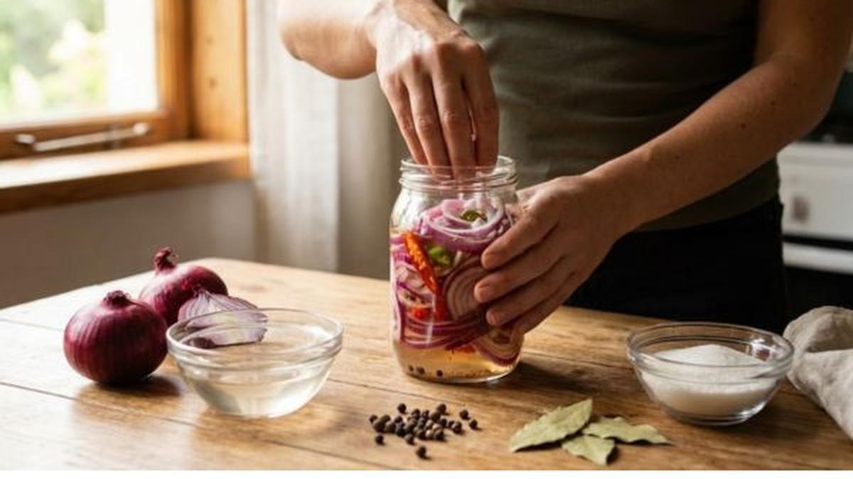 Resep Acar Bawang Merah, Pelengkap Masakan yang Menyegarkan dan Kaya Manfaat