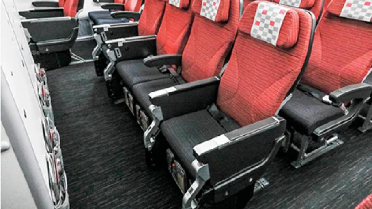 Maskapai manakah yang dinobatkan memiliki kursi kelas ekonomi terbaik di dunia?