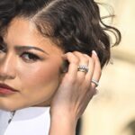 Zendaya Berpakaian Bridal White di Paris Fashion Week 2026, Debut Pakai Cincin Kawin?